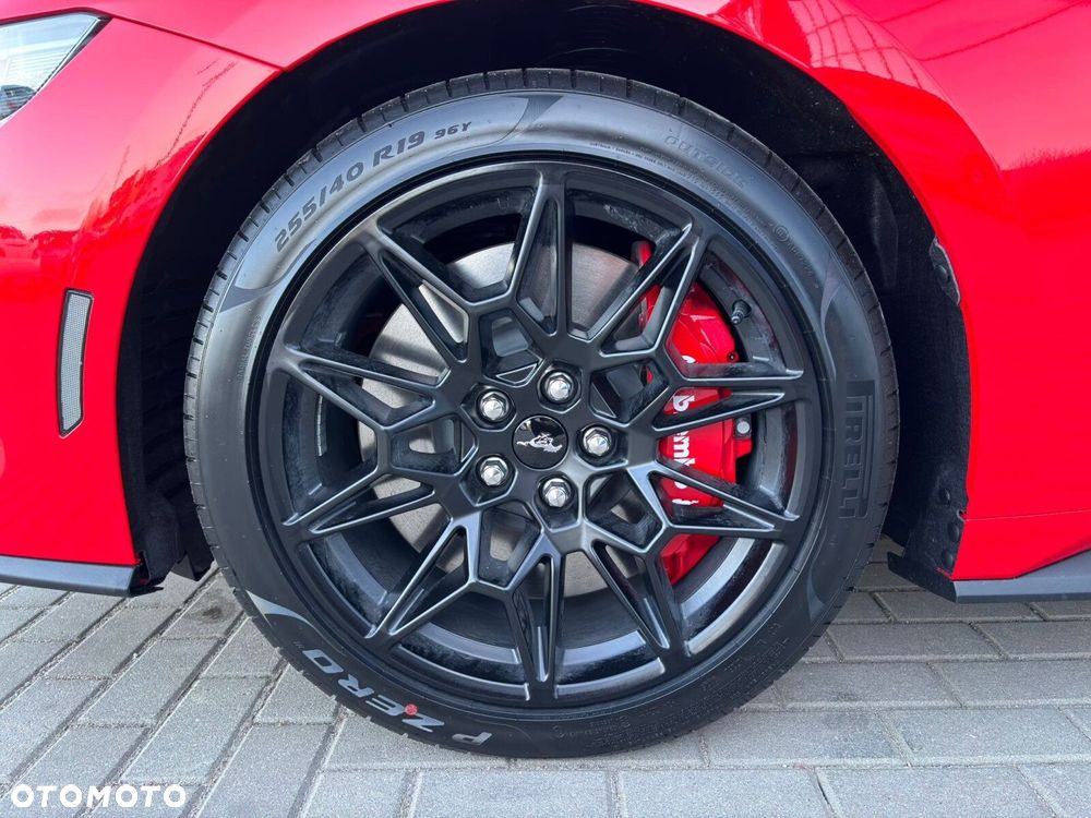 Ford Mustang - 12