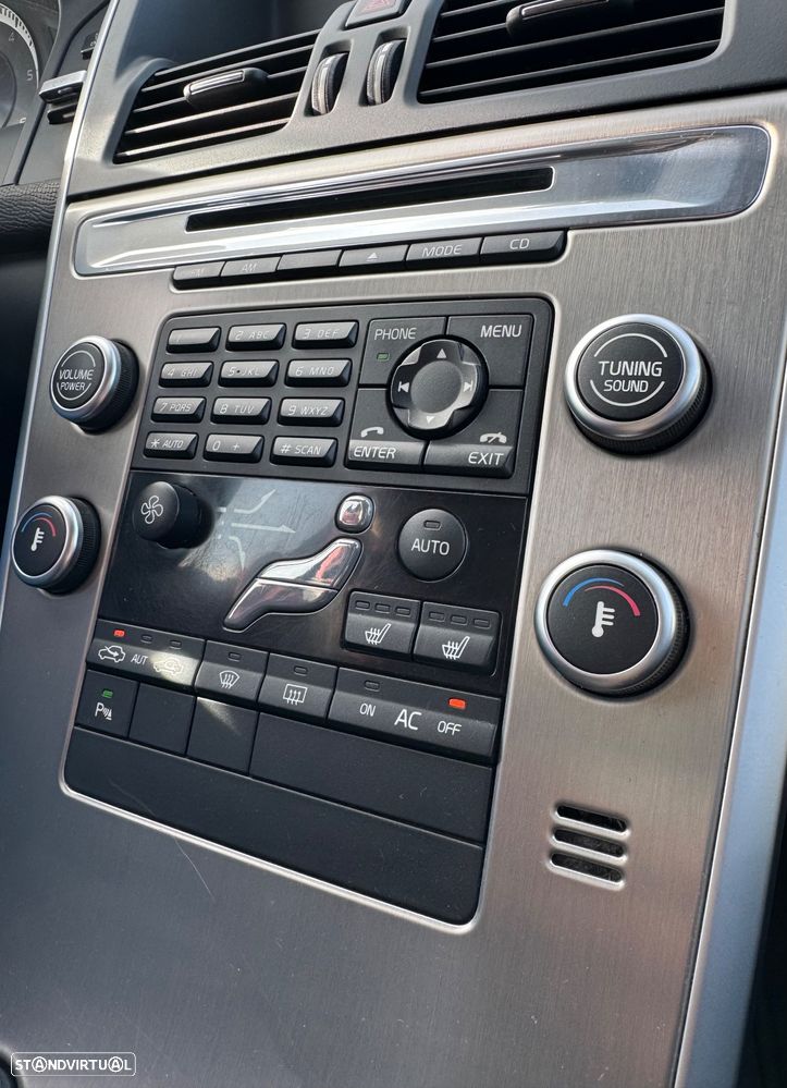 Volvo XC 60 2.0 D4 Momentum Start/Stop - 15