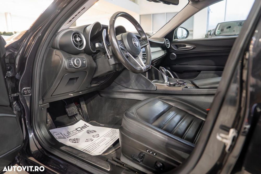 Alfa Romeo Giulia 2.2 Diesel AT8 Super - 15