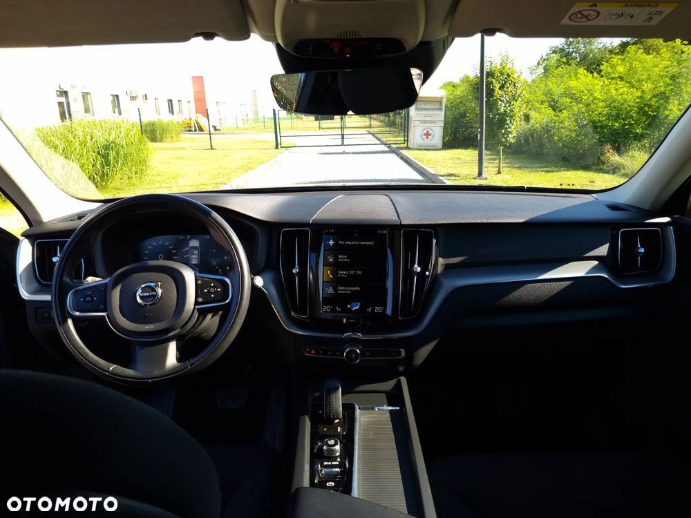 Volvo XC 60 B4 B Momentum Pro - 8