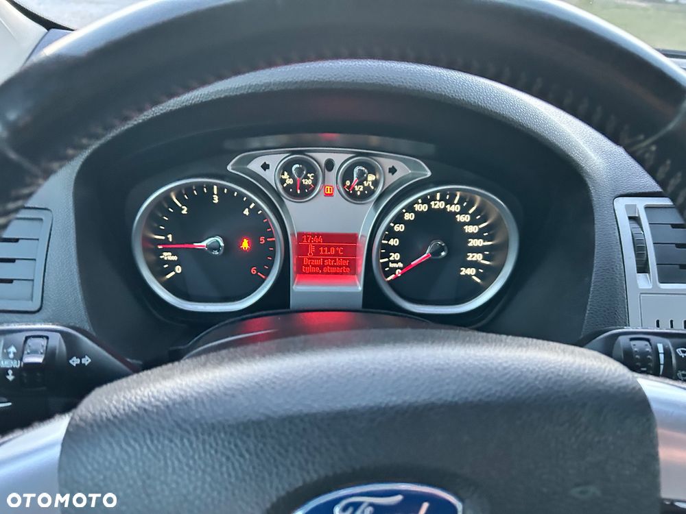 Ford Kuga 2.0 TDCi 4x4 Titanium - 11