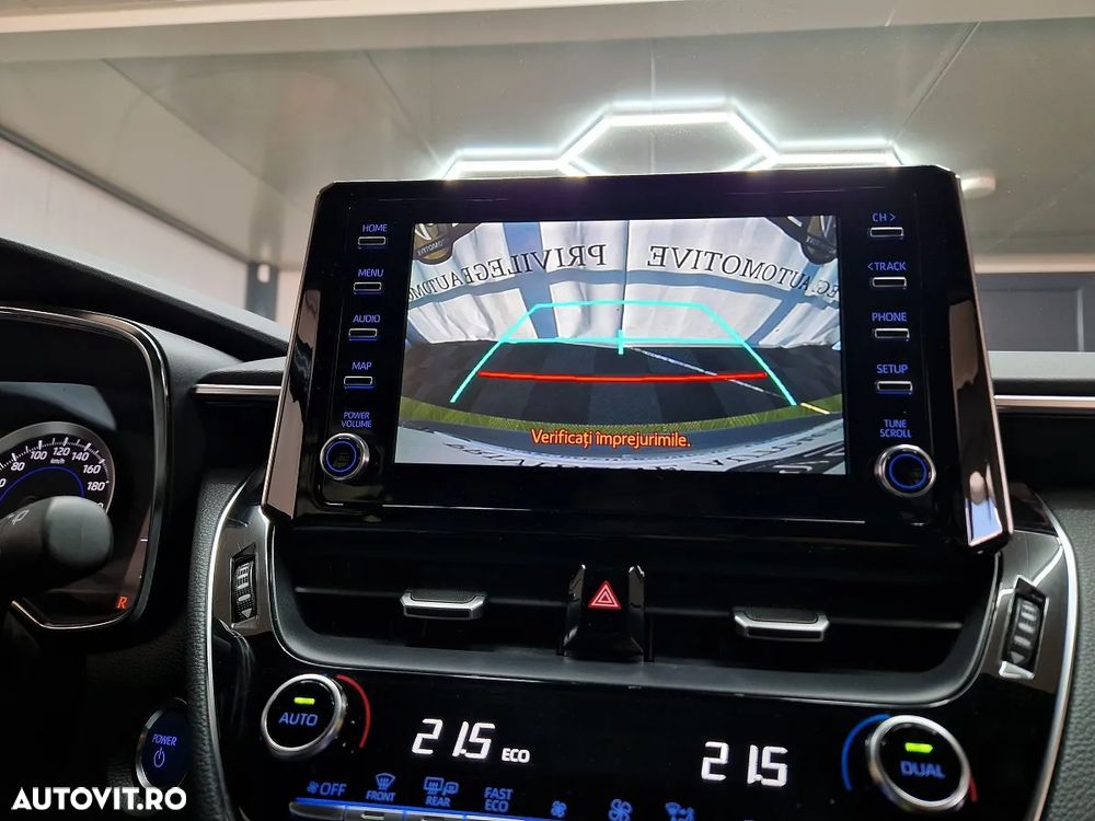 Toyota Corolla 1.8 Hybrid Business Edition - 30