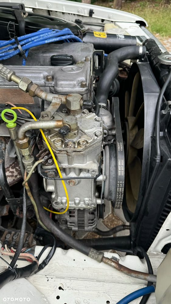 Mercedes-Benz W123 - 36