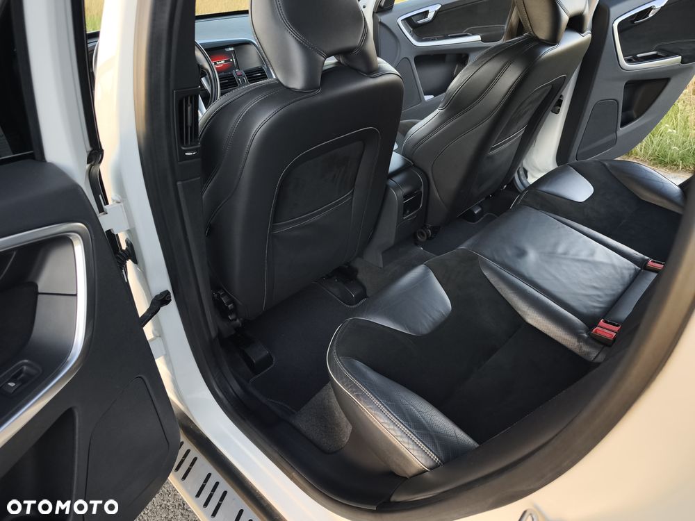 Volvo XC 60 D4 Geartronic Summum - 28