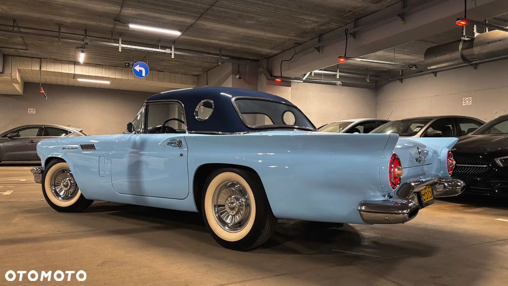 Ford Thunderbird - 20