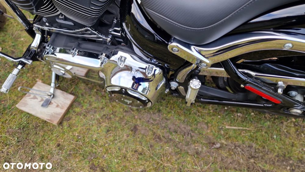 Harley-Davidson Softail Breakout - 12