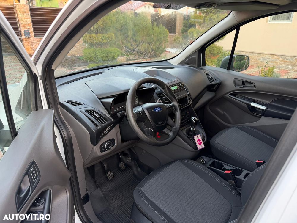 Ford Transit Connect - 11