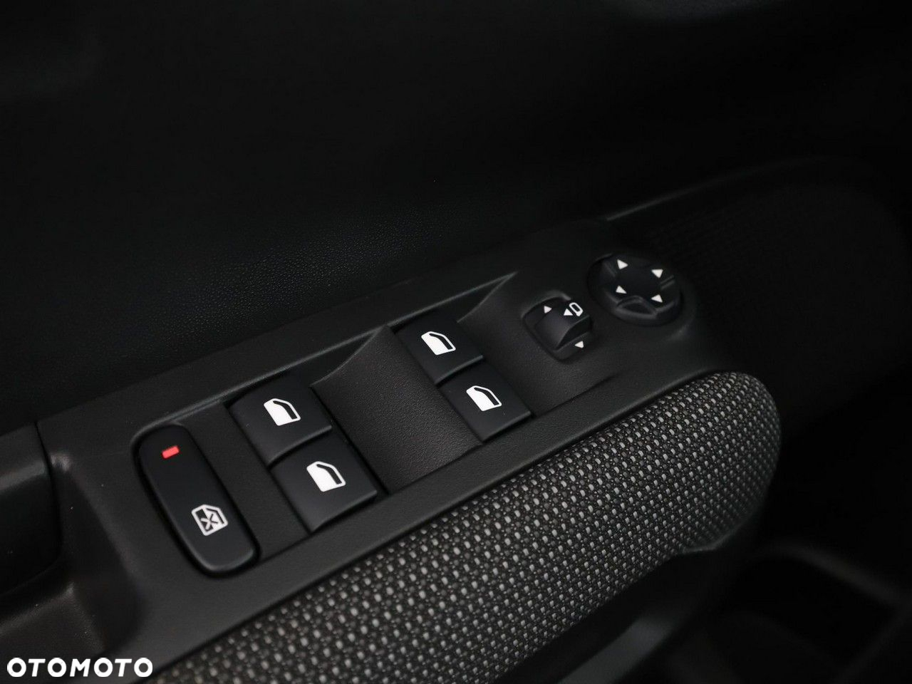 Citroën C3 Aircross 1.2 PureTech Feel S&S EAT6 - 32