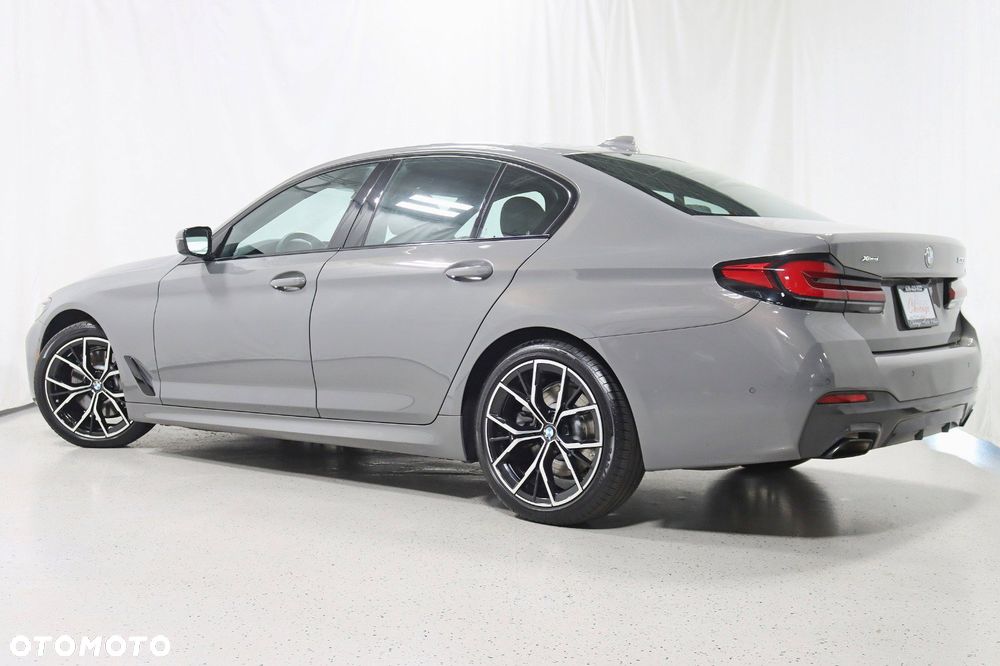 BMW Seria 5 530i xDrive M Sport Edition - 7