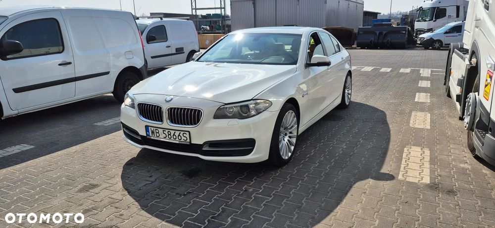 BMW Seria 5 528i xDrive Sport-Aut Modern Line - 2