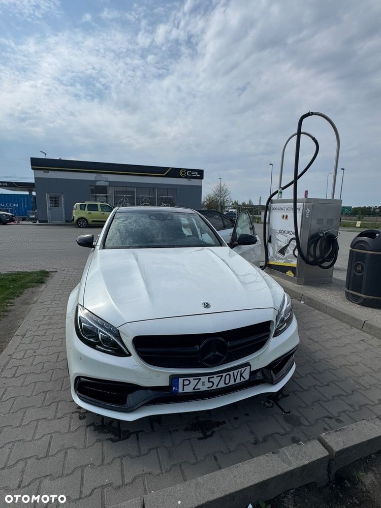 Mercedes-Benz Klasa C AMG 63 S AMG Speedshift 7G-MCT - 3