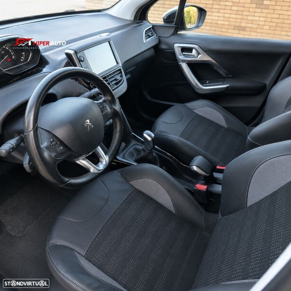 Peugeot 2008 1.2 PureTech Allure - 7