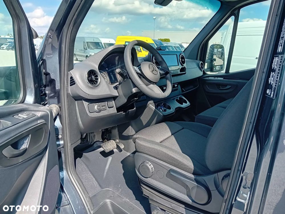 Mercedes-Benz Sprinter - 8