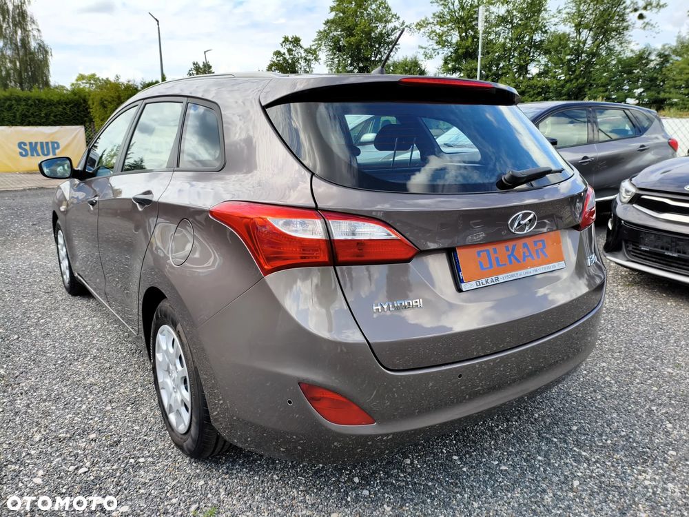 Hyundai i30 i30cw 1.4 Classic - 9