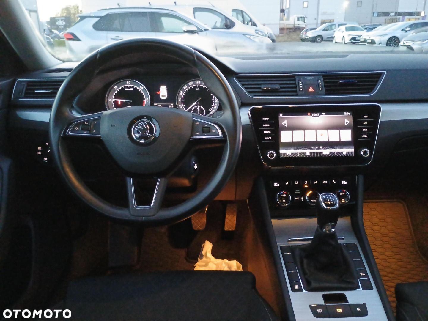 Skoda Superb 2.0 TDI SCR Ambition - 19