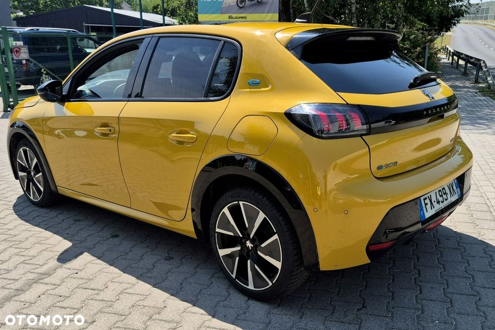 Peugeot 208 GT - 3