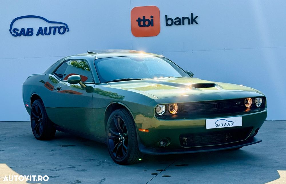 Dodge Challenger - 4