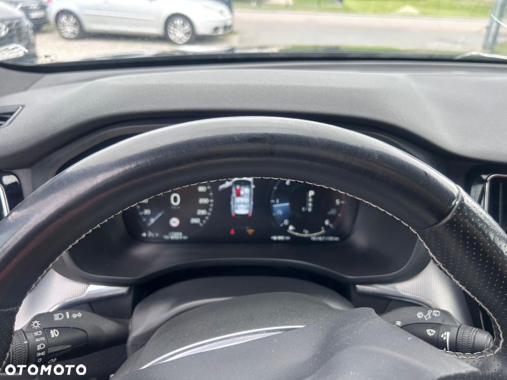 Volvo XC 60 D4 SCR R-Design - 15