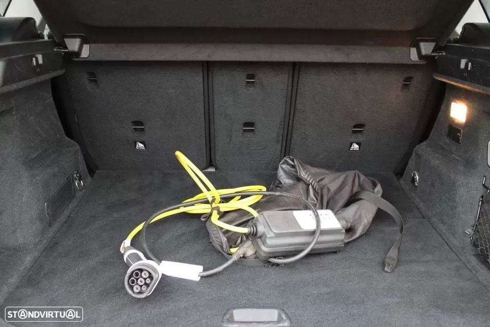 BMW 225xe Active Tourer - 14