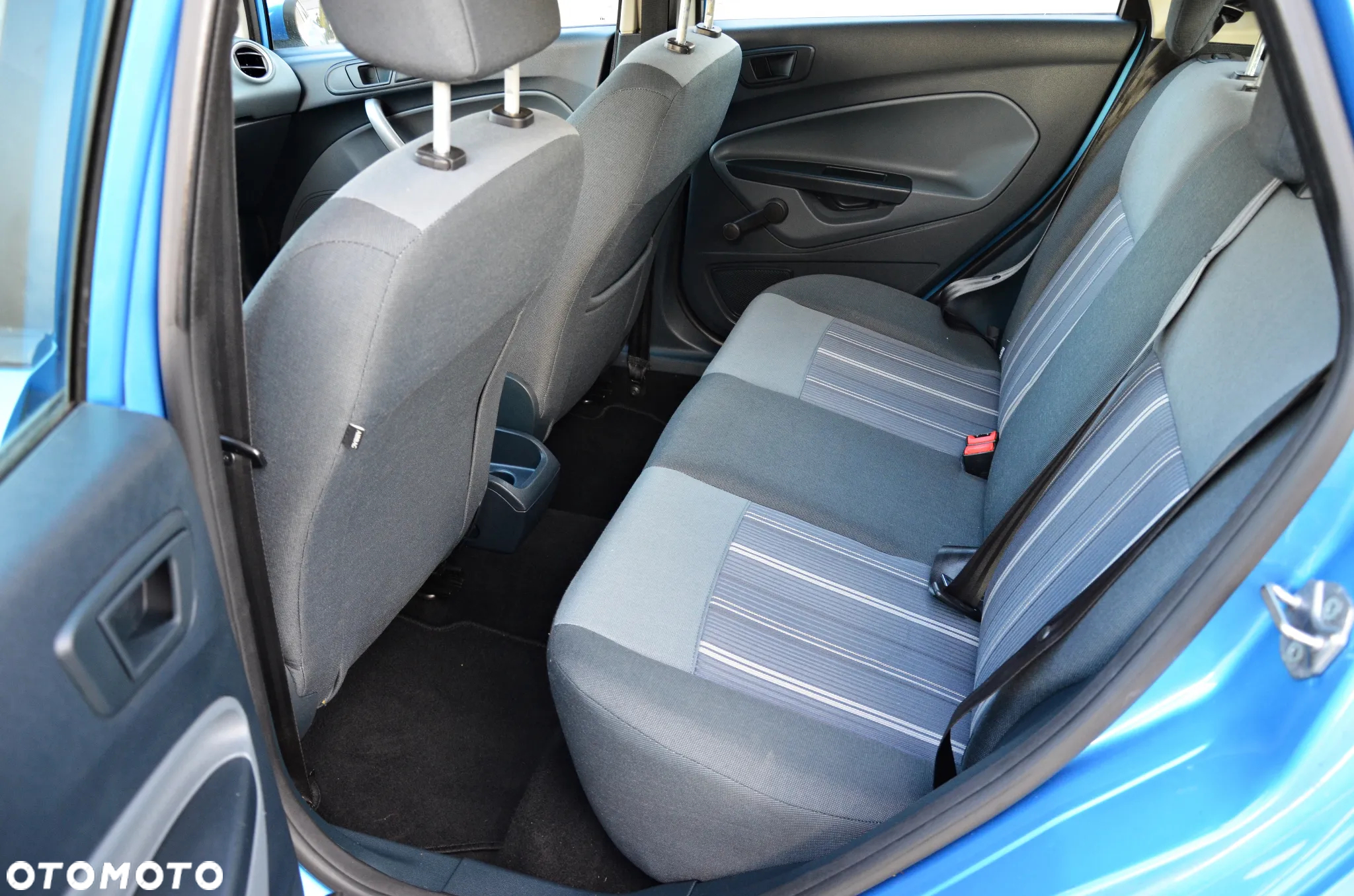 Ford Fiesta 1.25 Ghia - 29