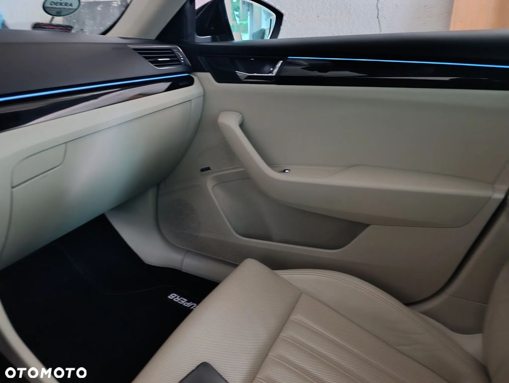 Skoda Superb 2.0 TDI 4x4 L&K DSG - 7