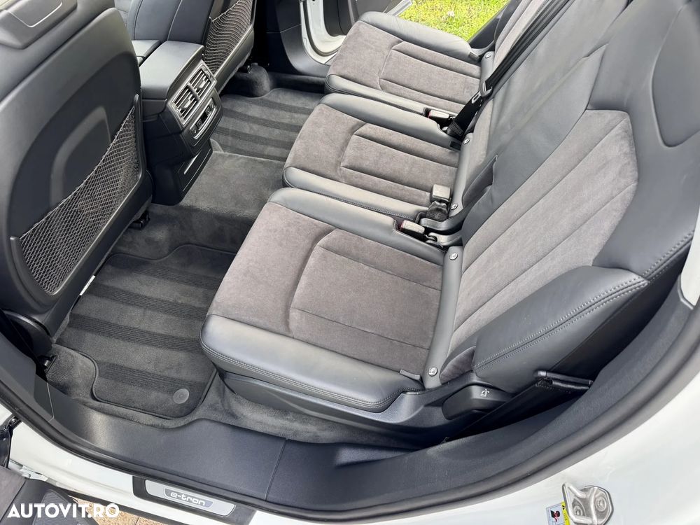 Audi Q7 e-tron 3.0 TDI quattro Tiptronic - 12