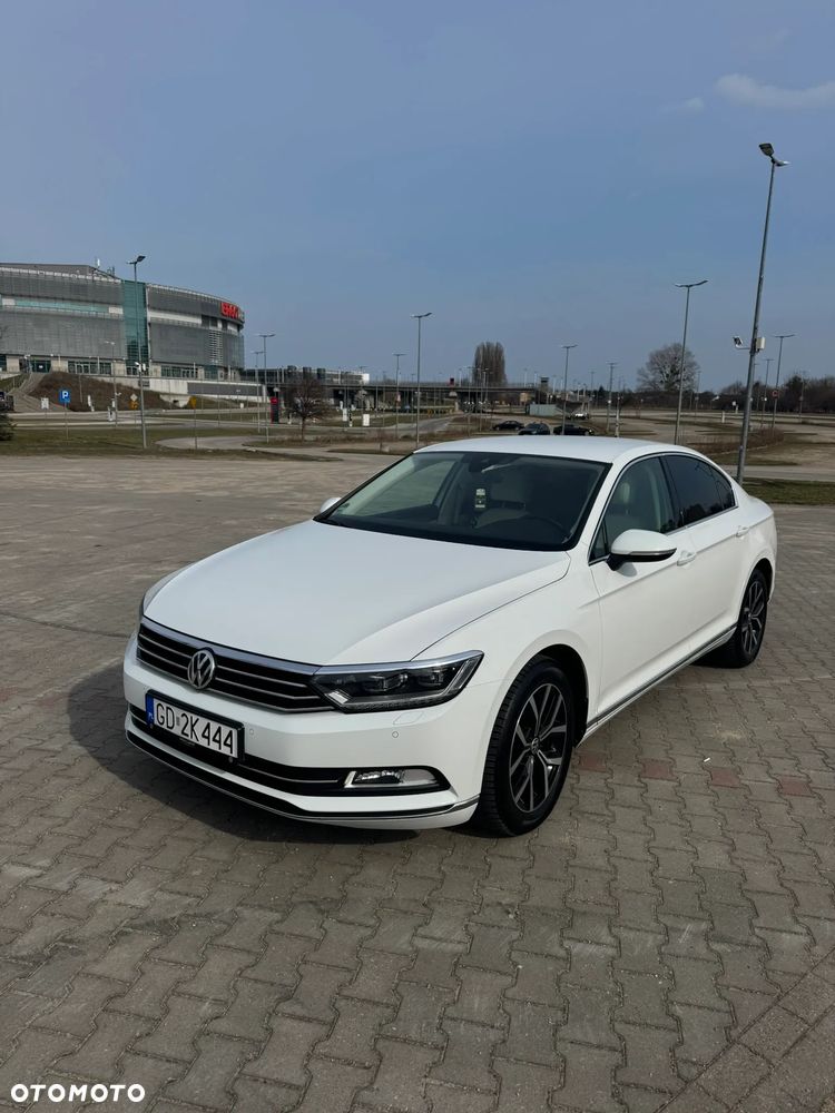 Volkswagen Passat 2.0 TDI SCR Highline DSG - 1