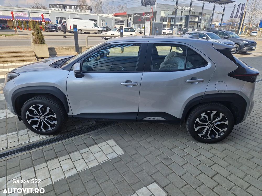 Toyota Yaris Cross 1.5 VVT-i HSD 4x2 Dynamic - 4