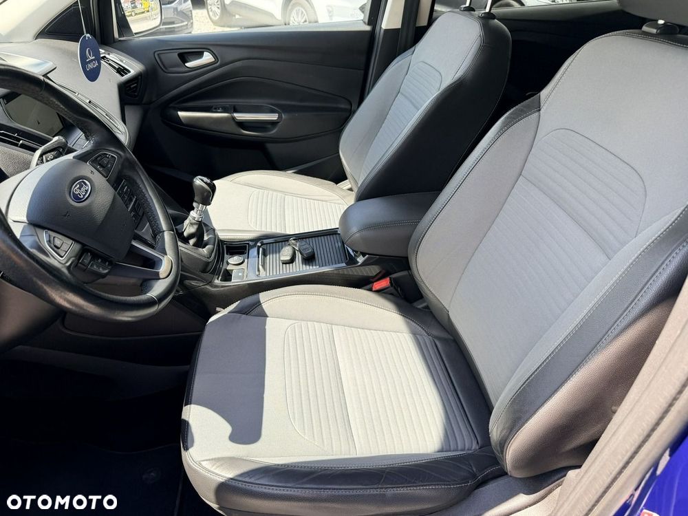 Ford Kuga 2.0 TDCi 4x2 Titanium - 23