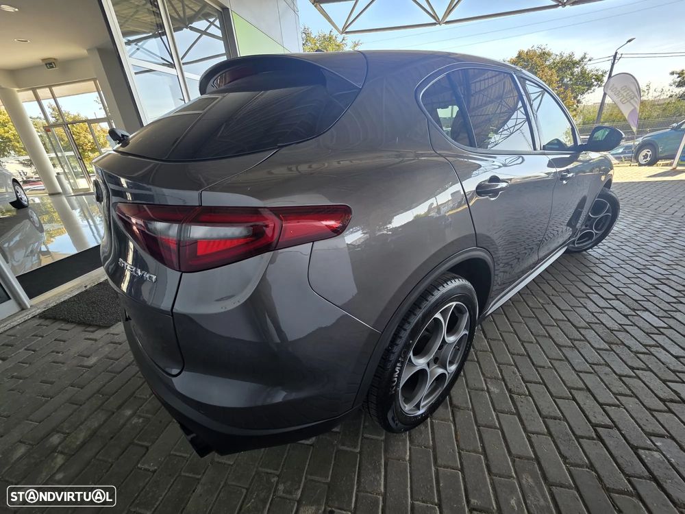 Alfa Romeo Stelvio 2.2 D Sprint AT8 - 6