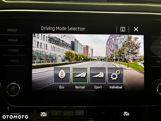 Skoda Superb 2.0 TDI SCR 4x4 Sportline DSG - 26