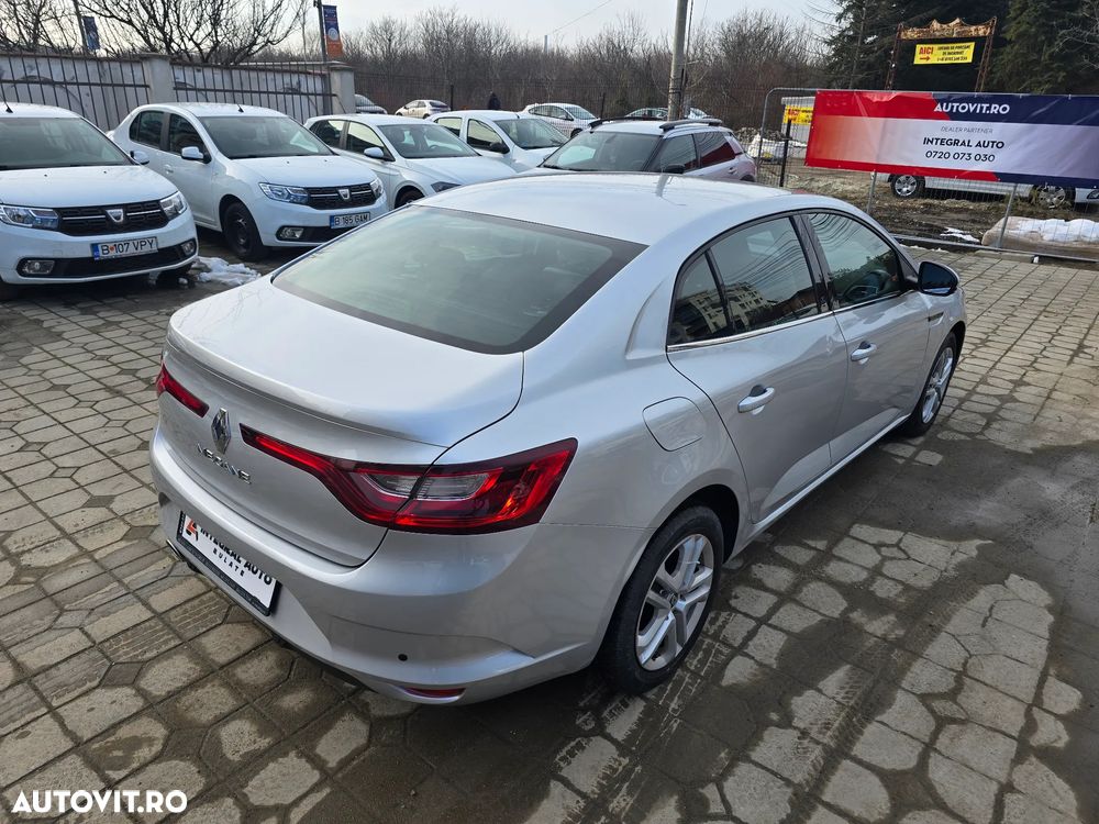 Renault Megane Blue dCi 116 Zen - 16