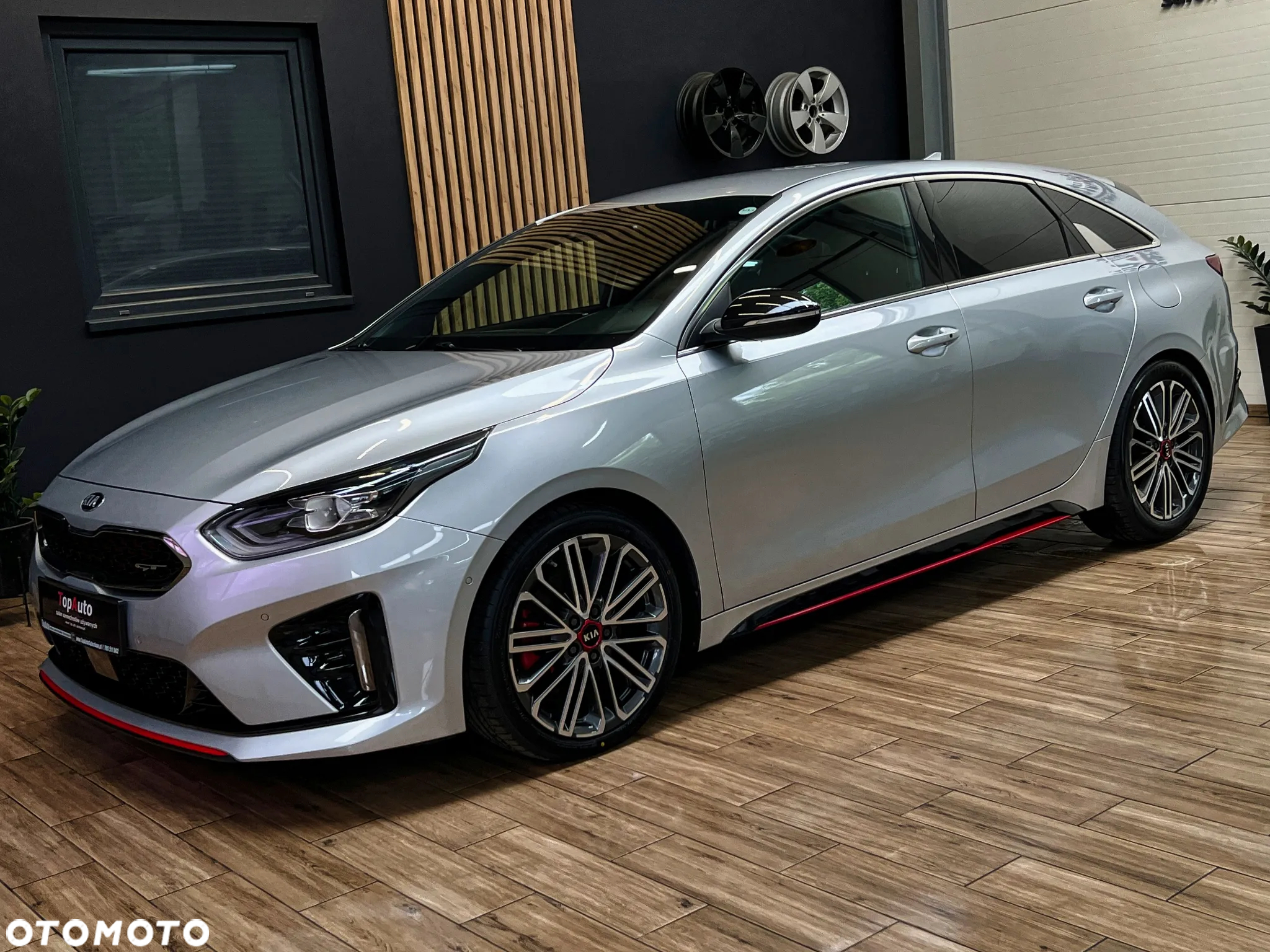 Kia ProCeed 1.6 T-GDI GT DCT - 11