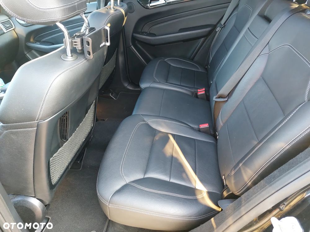 Mercedes-Benz ML 350 BlueTec 4-Matic - 7