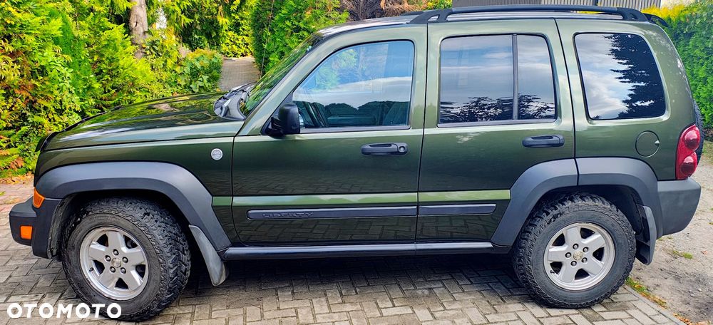 Jeep Liberty 3.7 4x4 - 7