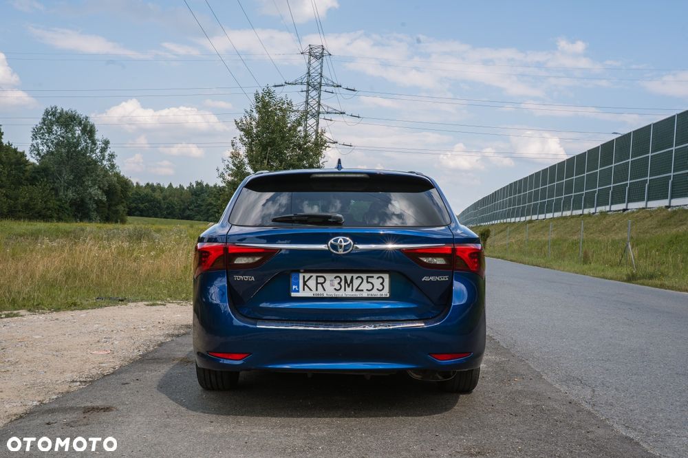 Toyota Avensis - 5
