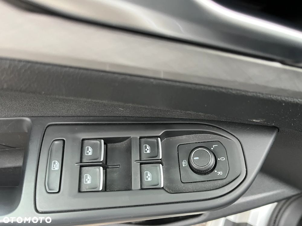 Volkswagen Golf 1.5 TSI EVO United - 12