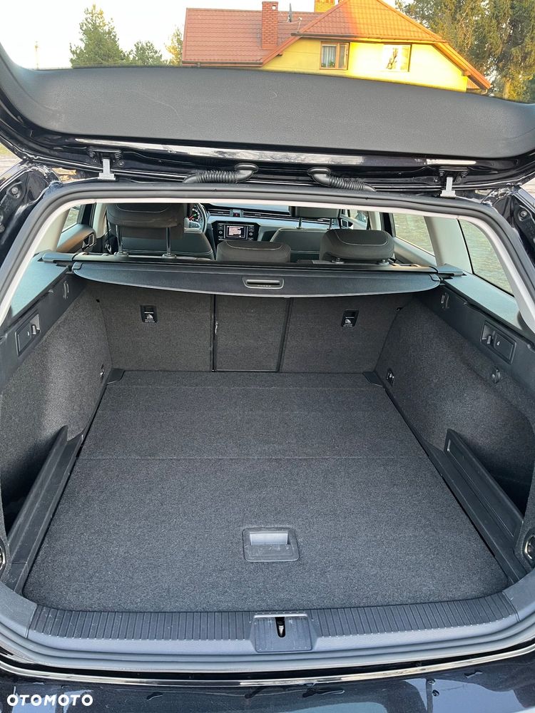 Volkswagen Passat - 18