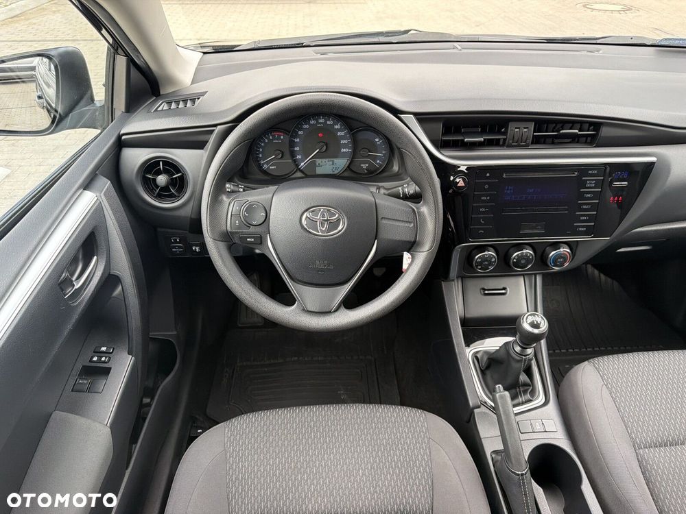 Toyota Corolla - 19