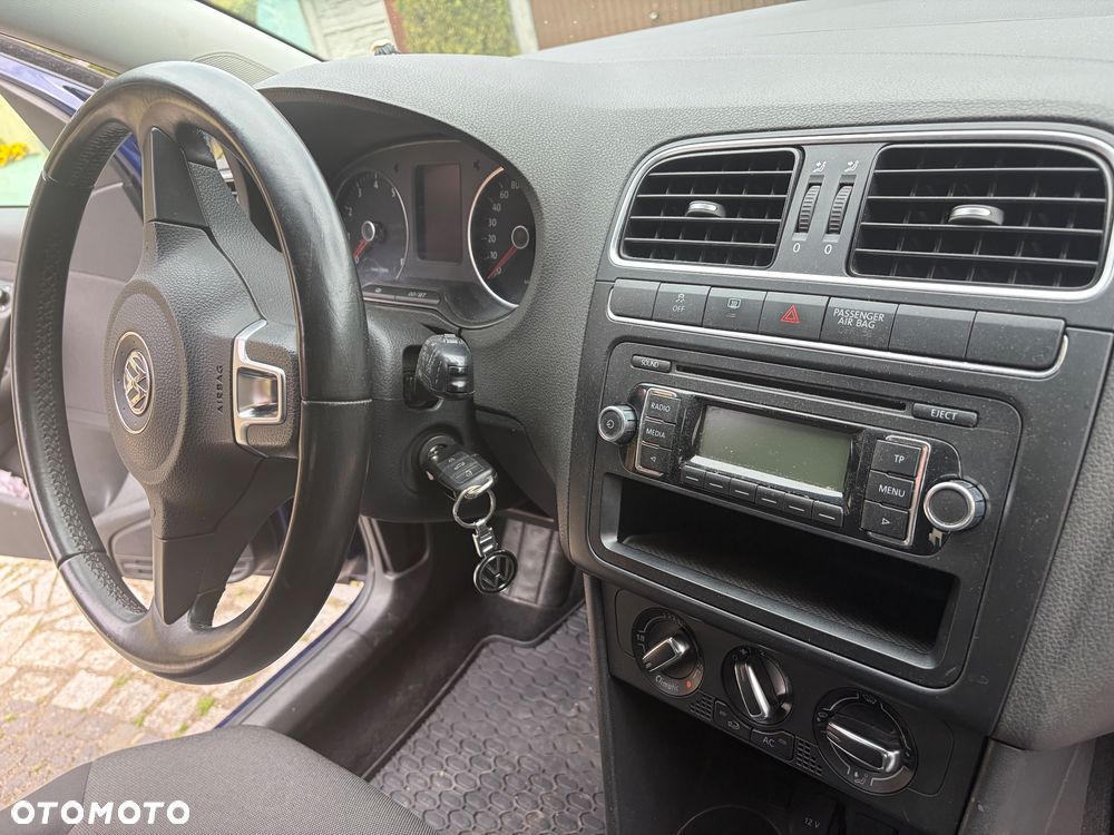 Volkswagen Polo - 8