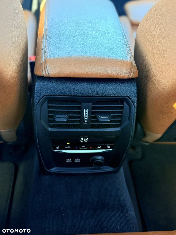 BMW Seria 3 330i xDrive - 39