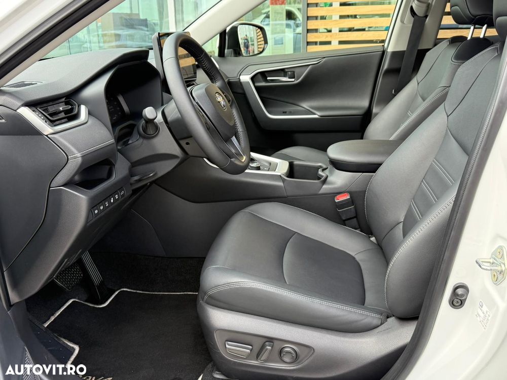 Toyota RAV4 Luxury 2.5 HYBRID 222CP AWD - 16