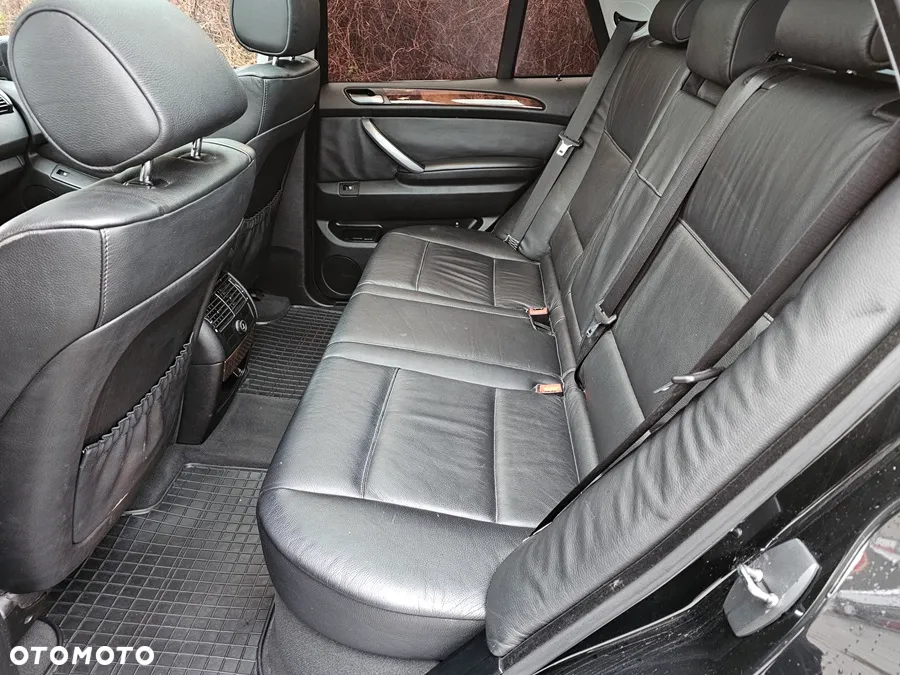 BMW X5 4.4i - 8