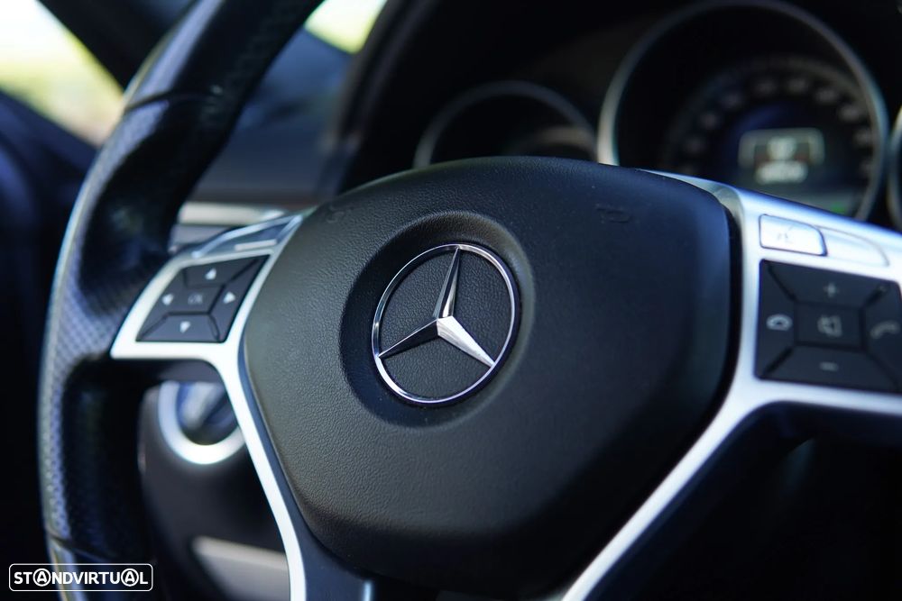 Mercedes-Benz E 300 Bluetec Hybrid Avantgarde - 35