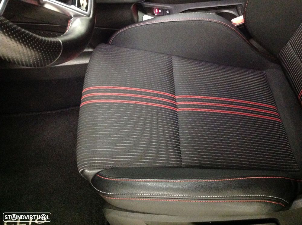 Renault Clio 1.0 TCe RS Line - 17