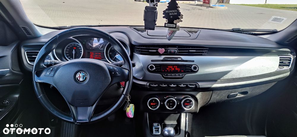 Alfa Romeo Giulietta 1.6 JTDM 16V - 9