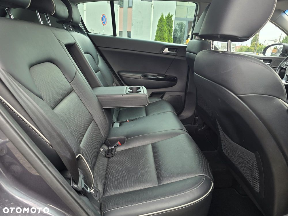 Kia Sportage 1.7 CRDI 2WD Dream-Team Edition - 24