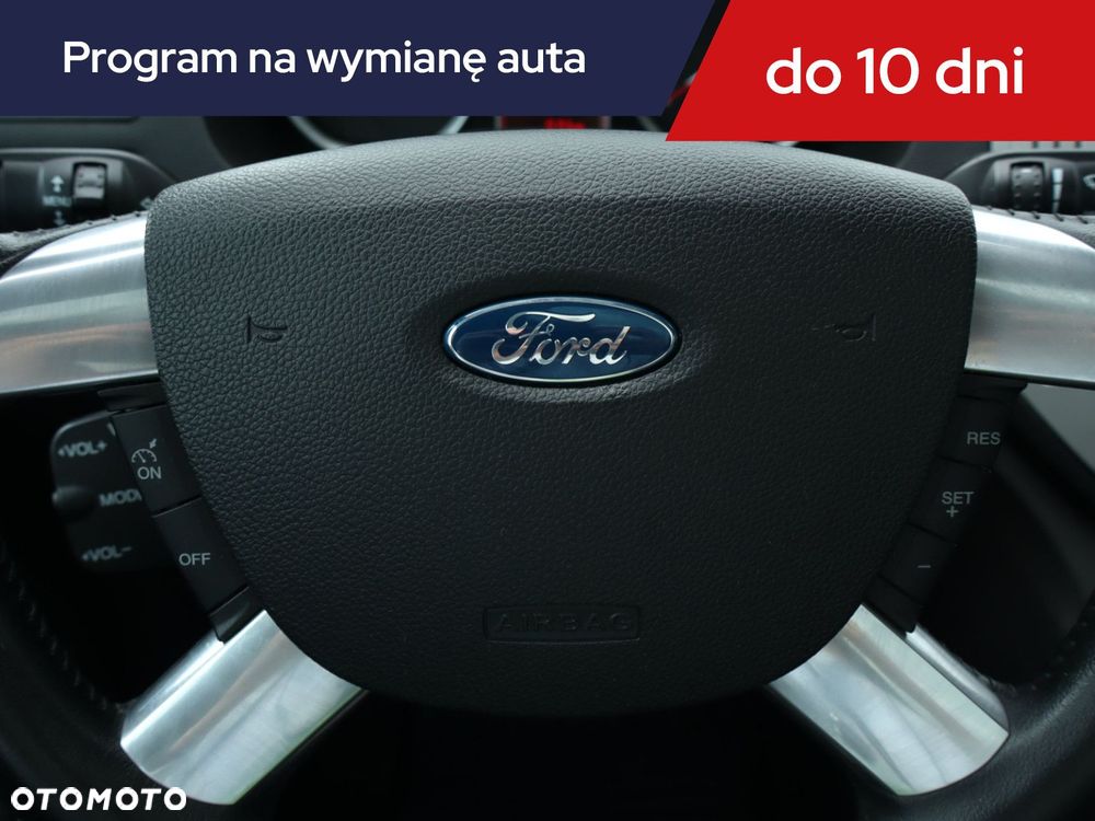Ford Kuga - 18