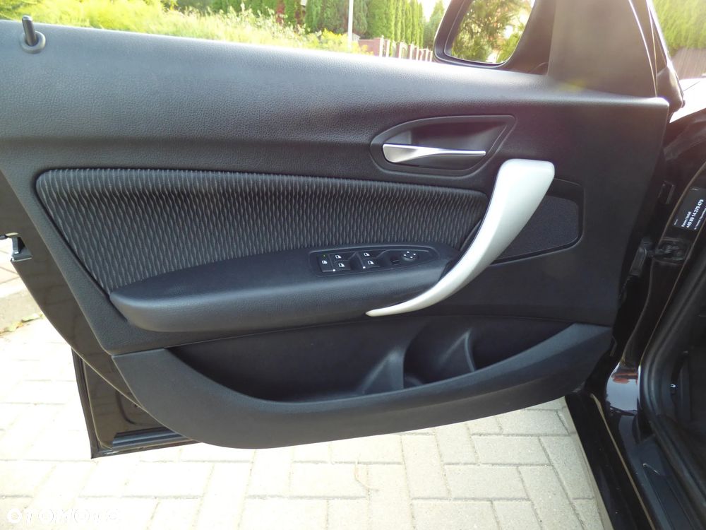 BMW Seria 1 116d EfficientDynamics Edition Sport Line - 23