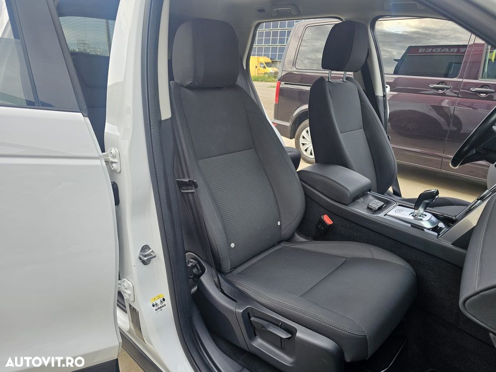 Land Rover Discovery Sport 2.0 D200 MHEV Dynamic S - 16